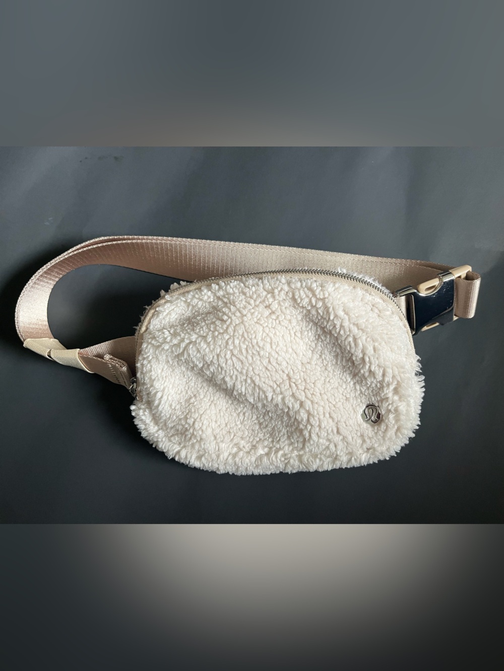 Lululemon Everywhere Belt Bag Fleece Sherpa Natural Ivory